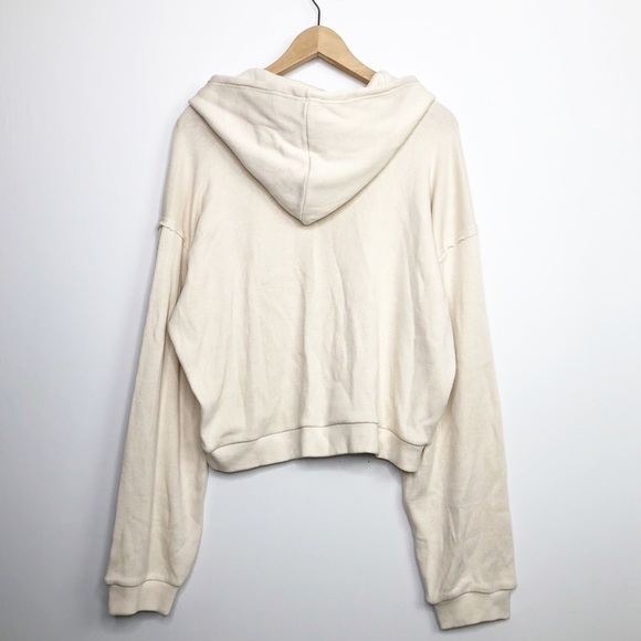 𝅺Free People Beach, two piece, cream social set - Picture 10 of 15